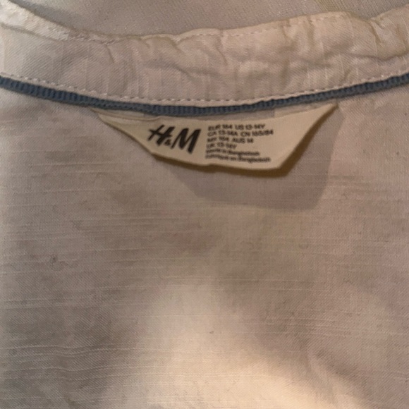 Small Collar Button Up - Picture 4 of 4